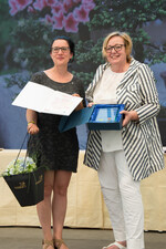 Die Auszeichnung für das Dresdner Institut für Floristik (DIF) nahm Anja Schneider entgegen.