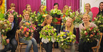 oben v.l.n.r.: Carolin Sundermann (Gartencenter Hilgert, Ahaus), Andra Eilers (Mäsing, Borken), Joana Hirschfeld (Kreativ Floristik Amshoff, Heek), Julia Bone (Wansing, Borken), Sofia Epping (Sindermann, Rhede), Jana Eilers (Juniors Blumenladen, Rhede), Natalie Kleingunnewyck (Felicitasschule, Vreden) unten v.l.n.r.: Lena Albers (Gartenland Schmitz, Gronau-Epe), Mareen Doods (Gartencenter Hilgert, Ahaus), Vera Puszcz (Nienhaus, Ahaus), Tatjana Thunig (Meyerings’s Blumenparadies, Bocholt), Hannah Wildenhues (Specking, Legden)