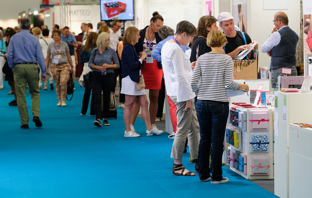 Das Serviceangebot der Messe Frankfurt umfassst unter anderem: Die Eintrittskarten für die Messen Tendence und Gardiente sind für die jeweils andere Veranstaltung gültig.