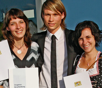 Freuen sich ber den Meisterpreis: Diana Roos,
Felix Geiling-Rasmus und Carolin Engler (v.l.).