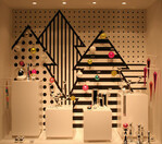 In der Trendschau werden nur Produkte von Ausstellern arrangiert.
Einerseits ist „Natur“ ein großes Thema, andererseits ist Glamour
überall präsent.