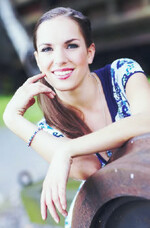 Jana Lüdtke ist Model bei der Freilandrosenkampagne 2009 von Landgard.