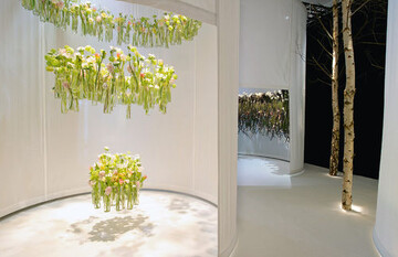 Olivia Hoffmann stellte ihren Beitrag in diesem Jahr unter das Motto
Lichtinseln. Der Giardina-Award Gold 2013 ist bereits das vierte
Gold in Folge fr die Floristmeisterin.
