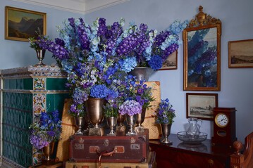  Blumenschmuck im Gastzimmer von Urs Iten.
