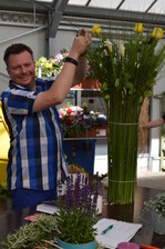 Floristmeister Jan-Dirk von Hollen ist als Floristikberater neu im Team bei greenworks. Wichtig ist ihm bei seinen Seminaren die Optimierung der floristischen Gestaltung, der Kalkulation und des Wareneinsatzes in der Floristikabteilung.