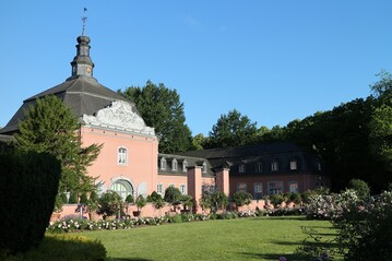 Auf Schloss Wickrath bei Mnchengladbach wird wie auch schon 2019 der Wettkampf um die Silberne Rose vom FDF-Landesverband Nordrhein-Westfalen ausgetragen.
